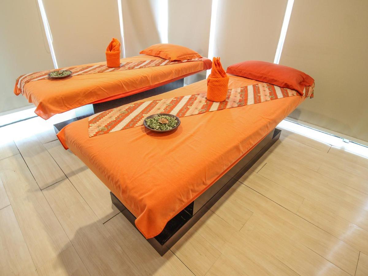 Harris Hotel Pontianak Kültér fotó