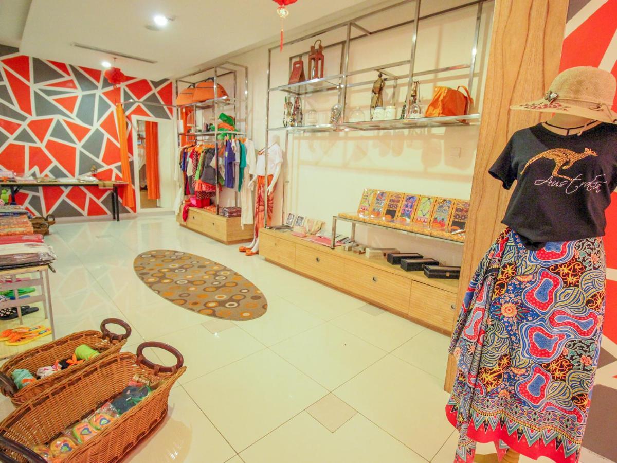 Harris Hotel Pontianak Kültér fotó